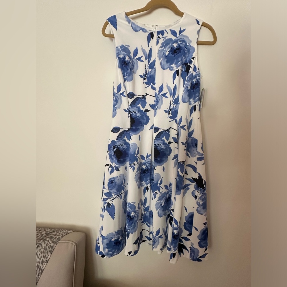 NIPON BOUTIQUE size 4 floral pattern dress.